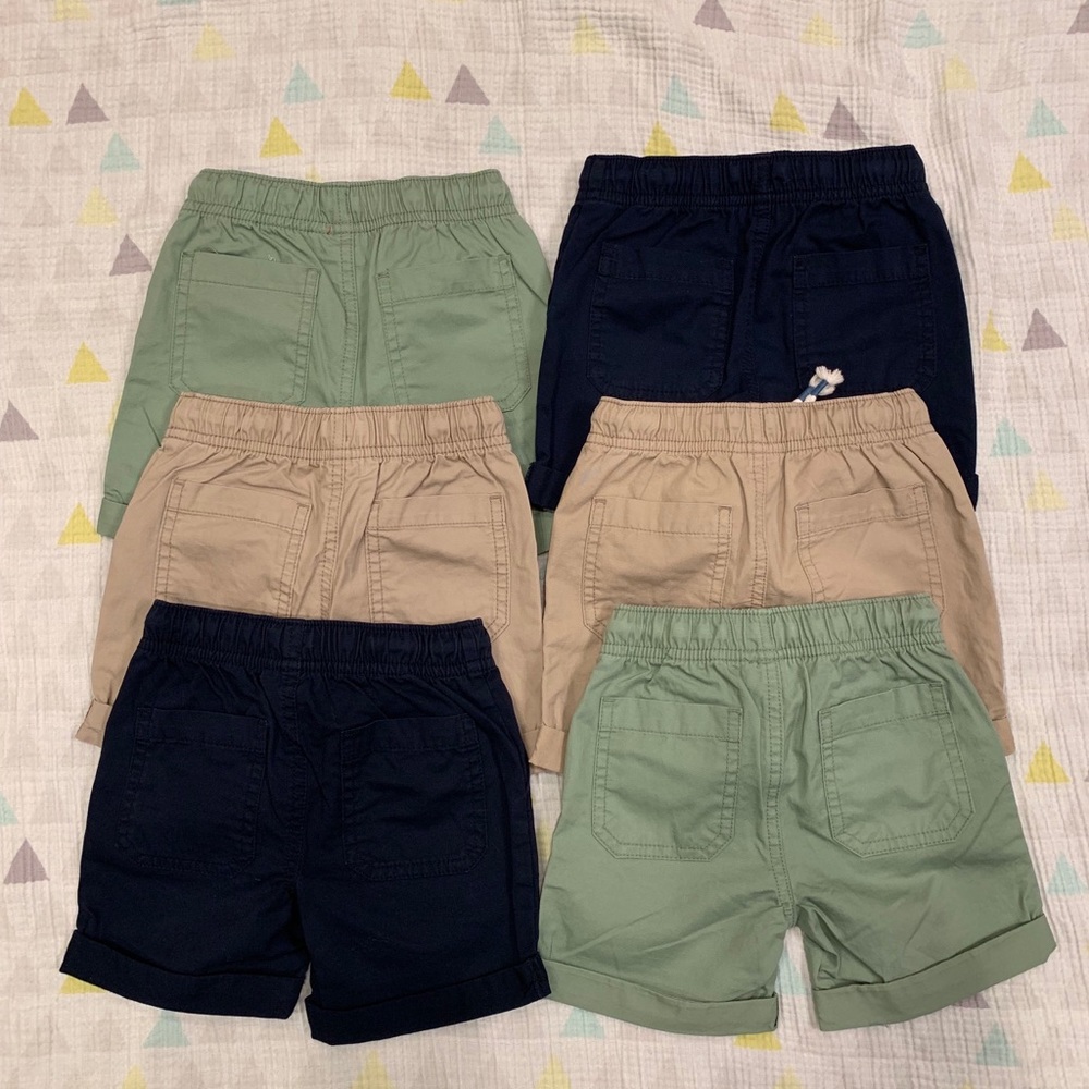 ☀️3 pairs of shorts 12 Months - Picture 3 of 4